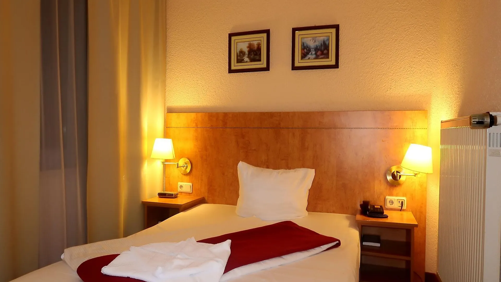 Hotel Adler Lipcse 3*,  Németország