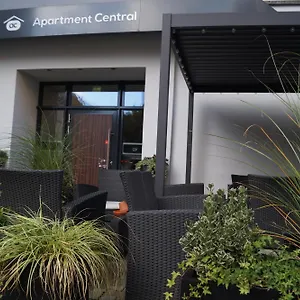 - Apartmanhotel